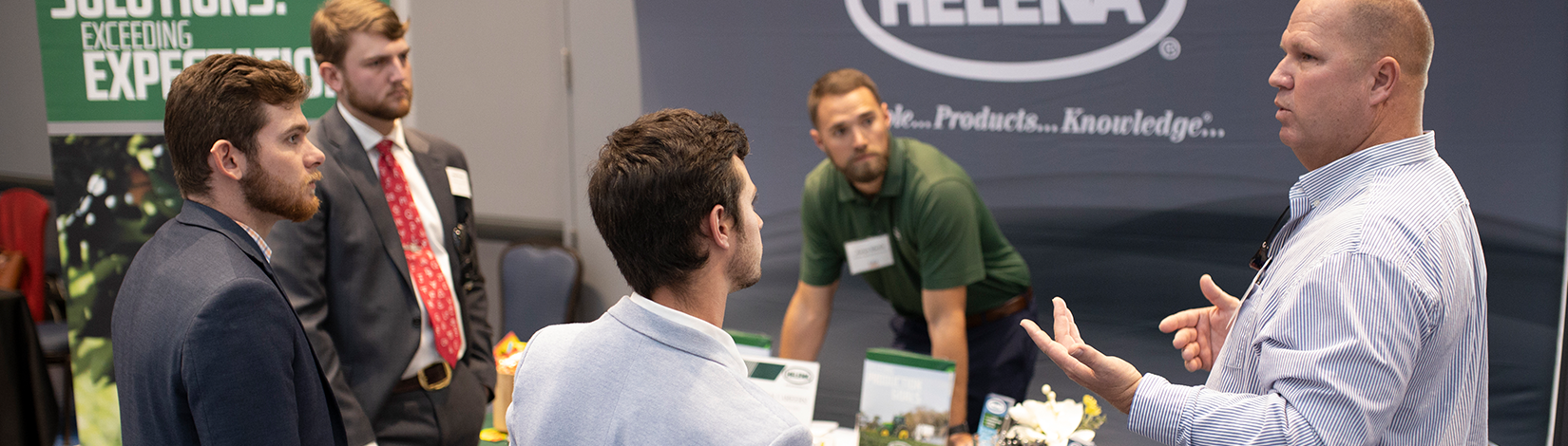 Employer discusses career opportunities with CALS students.